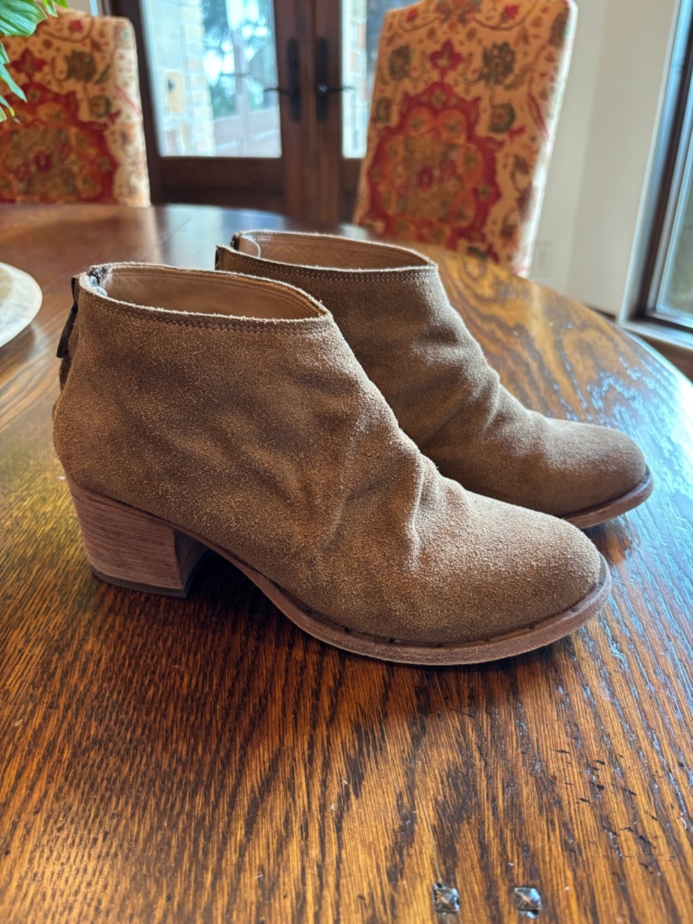 Beeks Eaglet Women’s Suede Ankle Booties-brown, size 8